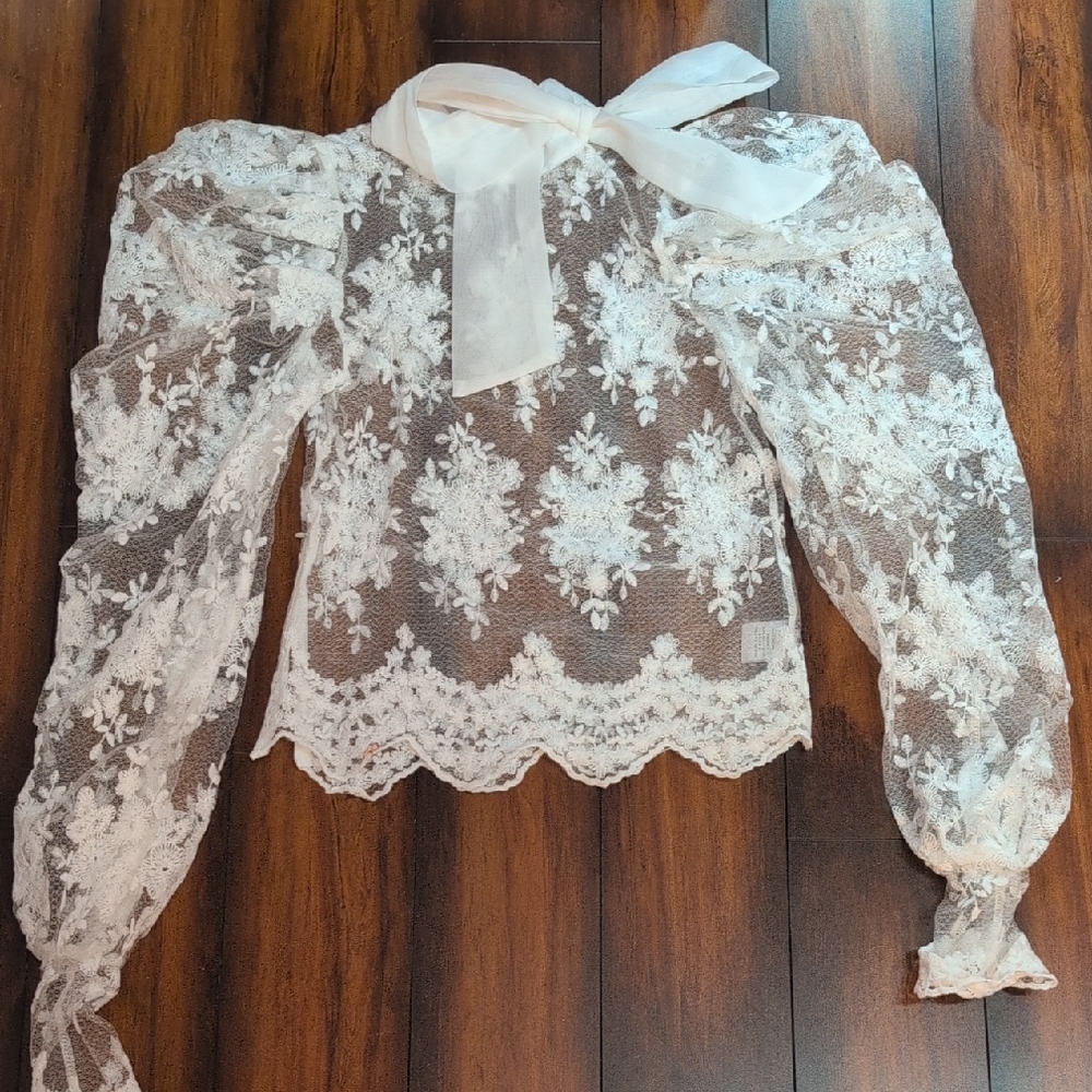 White Lace Blouse Bow Collar Tie